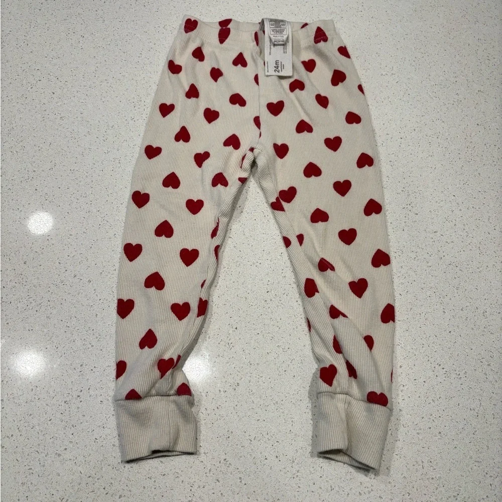 6 PIECE BUNDLE! Carter’s 24 months